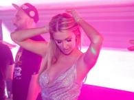 Paris Hilton podbija sceny techno